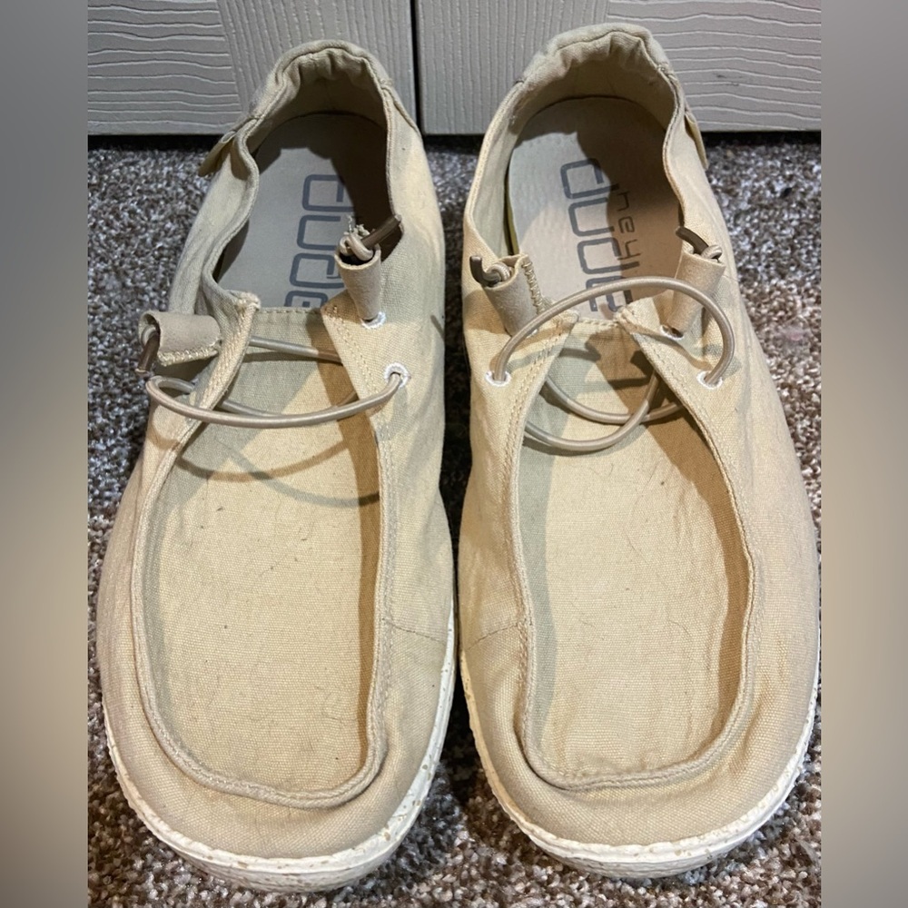 Hey Dude Wendy Beige Size 9